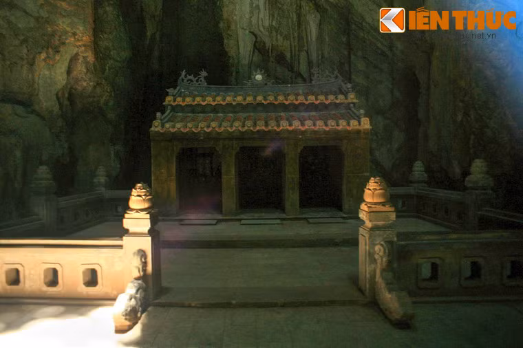 Trong những năm kháng chiến chống Pháp, động Huyền Không là căn cứ hoạt động bí mật của cán bộ lãnh đạo địa phương và du kích. Trong cuộc kháng chiến chống Mỹ, đây cũng là nơi ghi dấu những trận đánh oai hùng của quân dân Quảng Nam - Đà Nẵng.