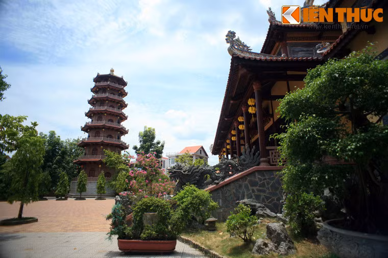 Chùa là nơi khởi phát phong trào Bất Bạo Động, chống lại chính sách kỳ thị Phật giáo của chính quyền Ngô Đình Diệm để bảo vệ Đạo pháp, diễn ra từ ngày 8/3/1963 cho đến ngày 1/11/1963.