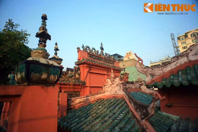 Năm 1982, Hòa thượng Thích Vĩnh Khương đến tiếp quản điện thờ. Kể từ đó điện thờ này thuộc về Giáo hội Phật giáo Việt Nam.