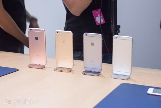 Mặt sau (lưng) vẫn như cũ.