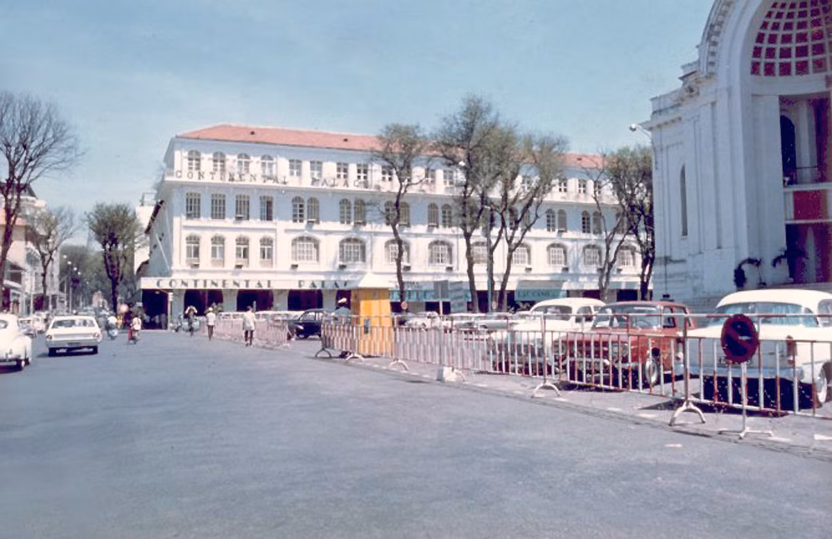 Khách sạn Continental Palace.