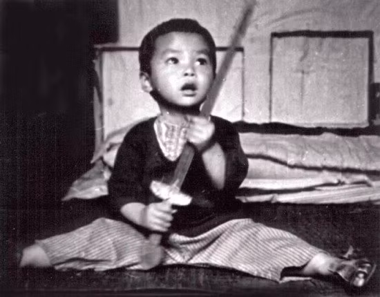 Tiết lộ ít biết quá khứ “đen tối” của Chân Tử Đan Tiet lo it biet qua khu “den toi” cua Chan Tu Dan