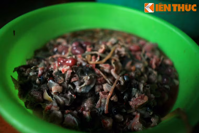 Những thành phần bỏ đi này cũng được dùng làm thức ăn cho cá.