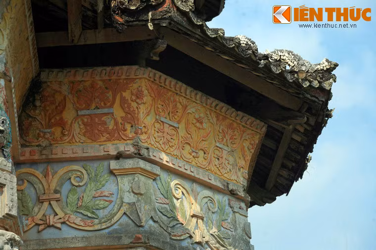 Đó là mô típ hoa lá phương Tây cổ điển.