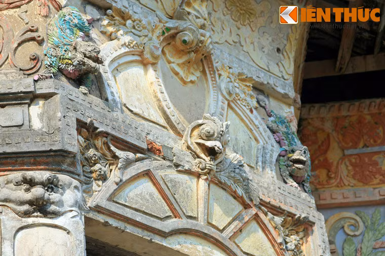 Có thể nói, mộ ông Hàm là một công trình kiến trúc độc đáo hội tụ bản sắc văn hóa của cả 4 dân tộc hiện diện ở đất Trà Vinh xưa là người Việt, người Hoa, người Pháp và người Khmer.