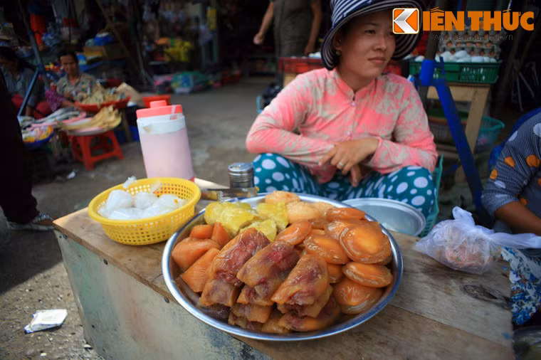 Các loại bánh trái đặc trưng của Nam Bộ.