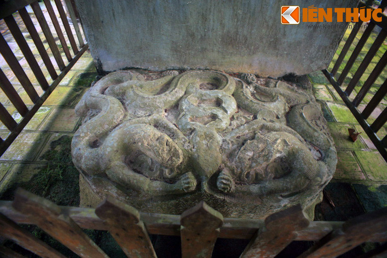 Bia được khắc chữ cả hai mặt. Nội dung văn bia nói về cuộc đời, sự nghiệp của vua Lý Nhân Tông và Thái úy Lý Thường Kiệt, đồng thời phản ánh triết lý duyên khởi của Phật giáo và tình hình Phật giáo thời Lý.