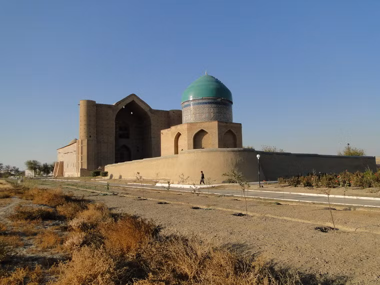 Có lẽ vì thế mà đây cũng là khu lăng mộ hiếm hoi trên thế giới tuy bị xây dựng dở dang nhưng vẫn là nguồn cảm hứng cho các công trình kiến trúc thời kỳ sau nó.