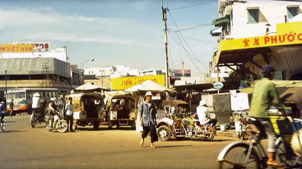 Góc đường Trương Công Định - Phạm Hồng Thái gần Ngã sáu Phù Đổng.