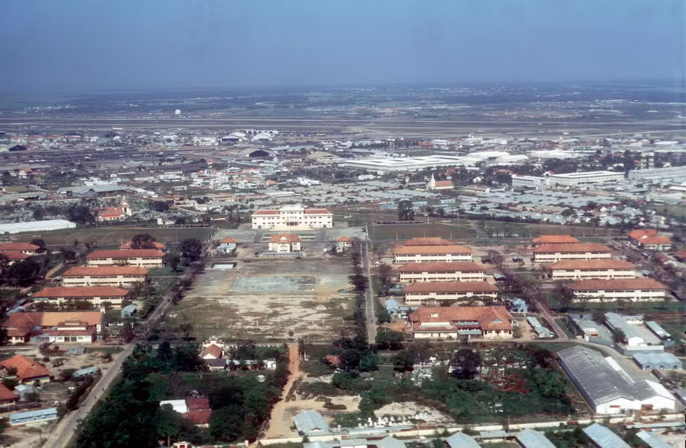 Trại Trần Hưng Đạo và Bộ Tổng Tham Mưu quân đội Sài Gòn.