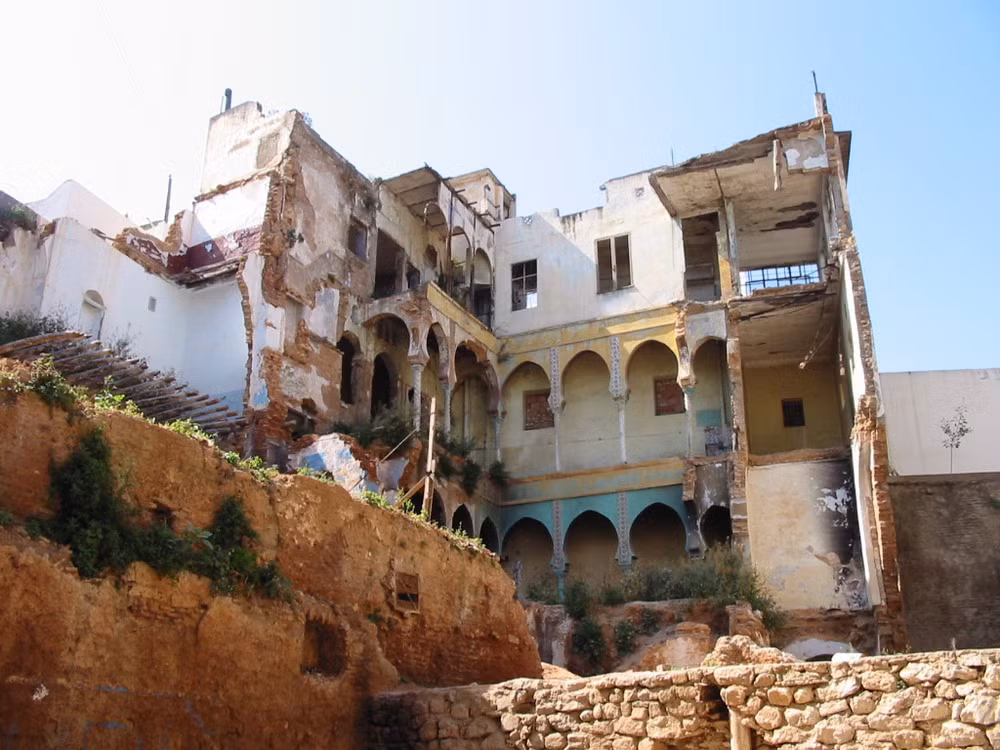 Mặc dù đã từng bị tổn hại vì một số trận động động đất và các biến cố lịch sử, nhưng về tổng thể Kasbah Algiers vẫn giữ được tính toàn vẹn của mình.