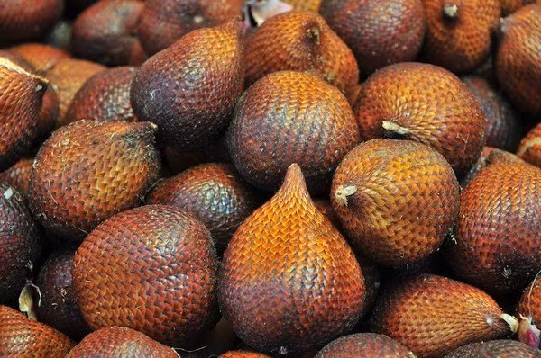 Nhiều người đánh giá, mây thái rất giống sầu riêng vì cũng khá kén người ăn. Có người không thể ăn dù chỉ một lần, nhưng không ít người vừa ăn vào đã thích mê bởi hương vị của nó rất đặc biệt. Ảnh: Pinterest