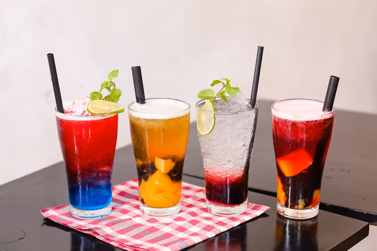 Trà sữa thạch chân châu vốn là món đồ uống lạnh bắt nguồn từ Đài Loan, nhưng hiện nay món giải khát này đã chinh phục được các tín đồ ăn uống ở Việt Nam, Hàn Quốc, Nhật Bản và khắp thế giới. Ảnh: VTC.