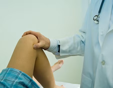 Phương pháp này chính là cắt đi một phần môi bé và môi lớn vùng kín sau đó tạo hình và thu gọn lại với mong muốn nâng cấp nhan sắc cho "cô bé" cải thiện "chuyện ấy" và tăng cảm hứng chuyện yêu. Ảnh: MD.