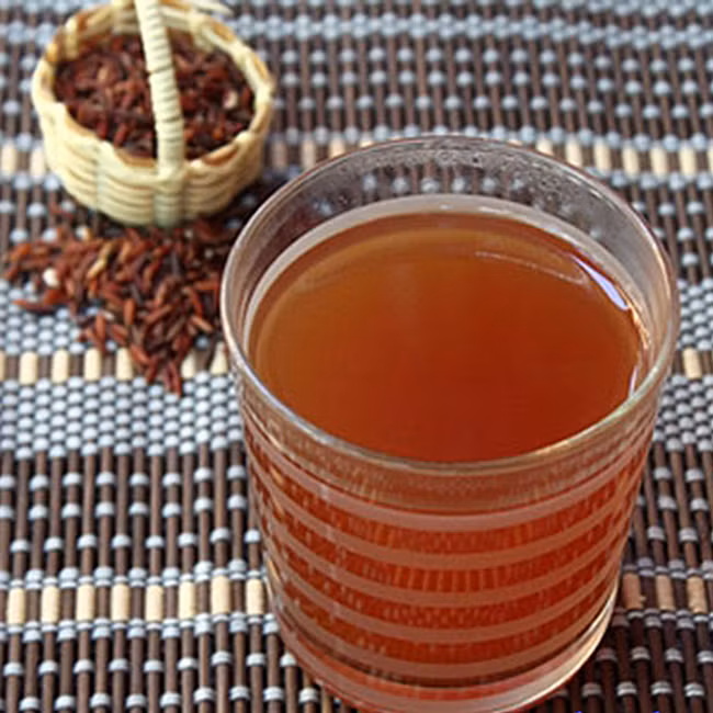 Không chỉ vậy nó còn giúp cho nước da hồng hào, sáng, đẹp và trẻ trung hơn. Ảnh: Myeva.