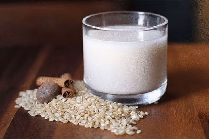 Không chỉ vậy, loại đồ uống này còn giàu chất xơ, nhuận tràng nên còn có thể chữa dứt chứng táo bón kinh niên. Ảnh: 7monngonmoingay.