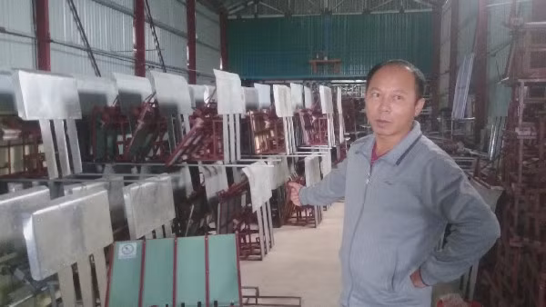 Anh nong dan va chiec may cay ky la o Thai Binh