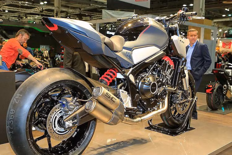 Bên cạnh đó, chiếc xe kiểu dáng cá tính hơn theo phong cách streetfighter, thay vì chỉ là một chiếc naked bike đơn thuần khi sở hữu thiết kế bình cao, ngắn, góc cạnh và đổ dồn về phía trước nhiều hơn tương tự như CB125R.