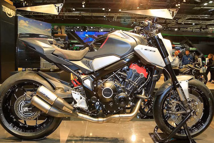 Theo đó, nhiều khả năng CB650R sẽ mạnh hơn một chút so với công suất 88 mã lực và mô men xoắn cực đại 64Nm như CB650F đang được bán trên thị trường do được trang bị hệ thống xả full system với lon pô SC Project cao cấp.