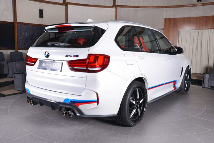 Dù BMW X5 M-Series thế hệ mới sắp nhưng chắc hẳn bản độ này vẫn thu hút sự chú ý đặc biệt của những tín đồ yêu mẫu xe này.
