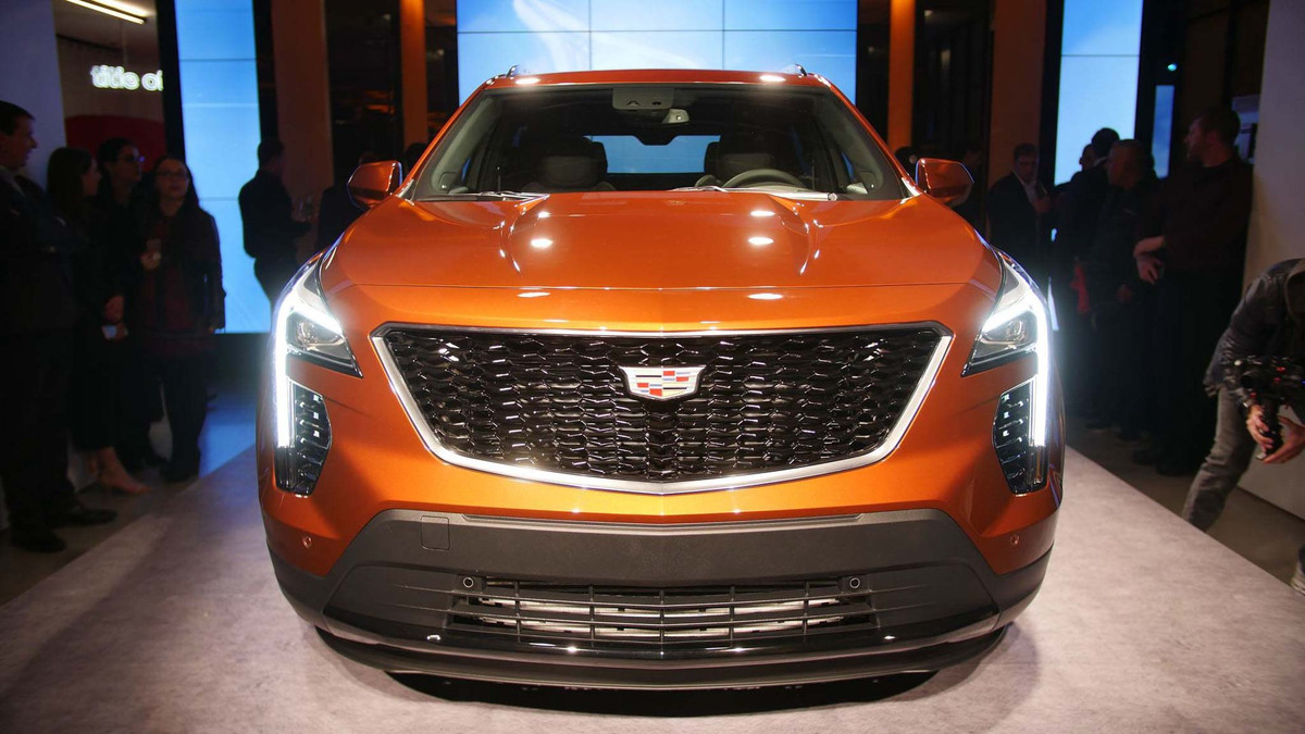 Tại triển lãm New York Auto Show 2018, thương hiệu xe sang Mỹ đã chính thức vén màn mẫu SUV hạng sang cỡ nhỏ hoàn toàn mới mang tên Cadillac XT4 2019 mới nhằm cạnh tranh trực tiếp với Mercedes GLA, Audi Q3, Audi Q5, BMW X2 hay Lexus UX.