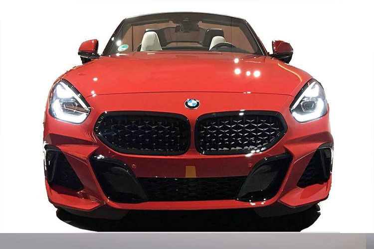 BMW Z4 2019 từng được giới thiệu sẽ được trang bị động cơ tăng áp kép 3.0 lít 6 xi-lanh sản sinh công suất 380 mã lực và là biến thể cao cấp nhất, mạnh mẽ nhất của dòng Z4 mới.