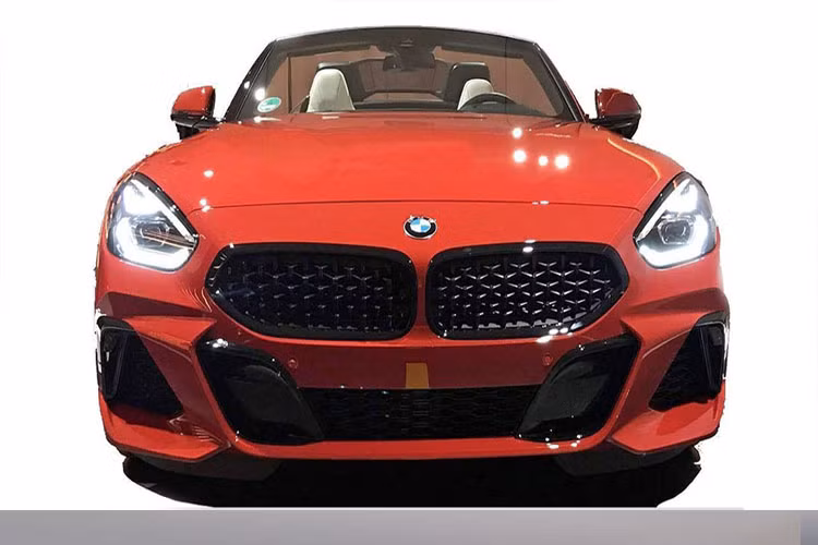 BMW Z4 2019 từng được giới thiệu sẽ được trang bị động cơ tăng áp kép 3.0 lít 6 xi-lanh sản sinh công suất 380 mã lực và là biến thể cao cấp nhất, mạnh mẽ nhất của dòng Z4 mới.