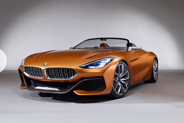 Hình ảnh mới nhất này cho thấy BMW Z4 phiên bản 2019 có thiết kế không khác nhiều so với bản concept được giới thiệu trước đó. Tuy nhiên theo nhiều đánh giá, BMW Z4 2019 sở hữu tấm lưới tản nhiệt hình quả thận kép mảnh và rộng hơn, cùng các đèn pha góc cạnh, sắc sảo, các hốc hút gió bên dưới nhỏ hơn đáng kể so với xe concept.