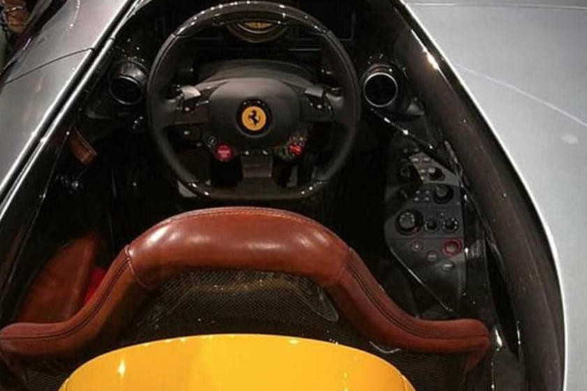 SP1 chỉ có 1 chỗ ngồi duy nhất.