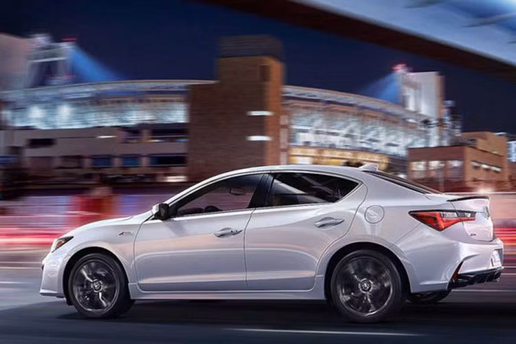 Có đến 5 màu sắc ngoại thất mới cho ILX 2019 bao gồm: Platinum White Pearl (trắng ngọc trái), Majestic Black Pearl (đen ngọc trai), Performance Red Pearl (đỏ ngọc trai), Canyon Bronze Metallic (đồng ánh kim) và màu Apex Blue Pearl (xanh ngọc trai) cho người tiêu dùng lựa chọn.