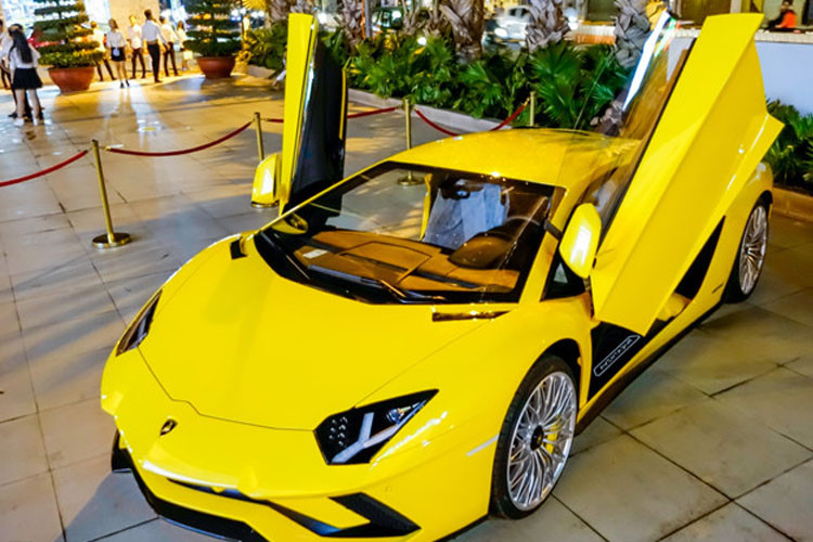 Chiếc Lamborghini Aventador S đầu tiên và duy nhất tại Việt Nam.