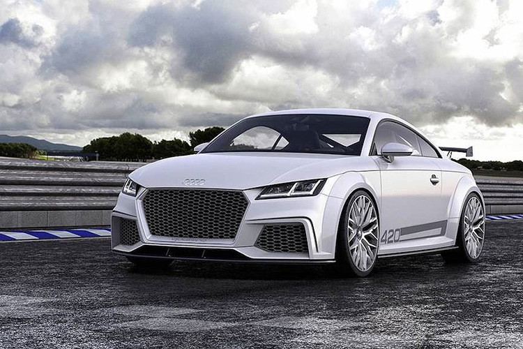 Audi TT Quattro Sport Concept - Giống như phiên bản sản xuất của TT, bản concept này cũng thu hút không ít sự chú ý. Cỗ máy 2,0 lít 4 xi-lanh là trái tim của TT Quattro Sport Concept nhưng đã được điều chỉnh lại để đạt tới công suất 414 mã lực. Tất cả nguồn sức mạnh trên được truyền tới cả bốn bánh xe thông qua hệ dẫn động Quattro lừng danh do Audi phát triển.