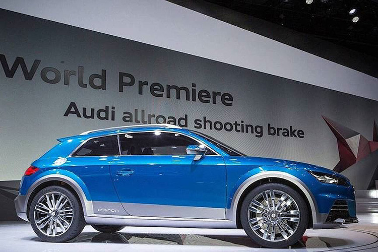 Audi Allroad Shooting Brake Concept - Đây chính là bản shooting brake thứ 2 của Audi TT được phát triển và nó gây ra không ít bất ngờ tại triển lãm NAIAS 2014. Allroad Shooting Brake Concept là một biến thể của TT nhưng có tính thực dụng cao hơn với khả năng vượt mọi địa hình. Mẫu thiết kế này được trang bị hệ thống động lực hybrid, bao gồm 1 động cơ 2,0 lít kết hợp với 2 mô-tơ điện.