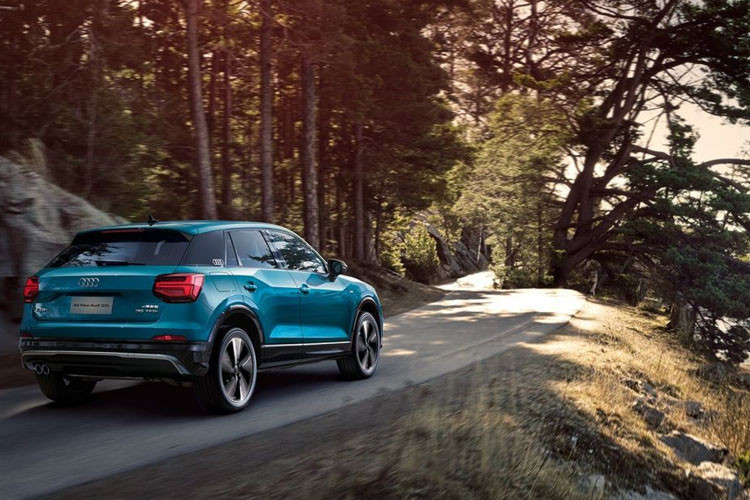 Tại Trung Quốc, Audi Q2L 2018 sẽ được phát triển và sản xuất bởi liên doanh FAW-Volkswagen. Giá xe Audi Q2L chính thức bán ra tại thị trường Trung Quốc với mức giá từ 31.350 USD (khoảng 730,5 triệu đồng).