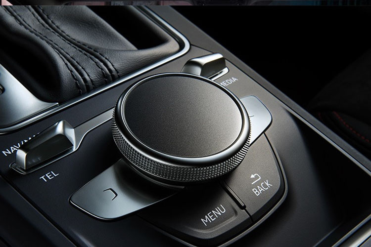 Mẫu SUV hạng sang Q2L này được trang bị động cơ xăng TSI, dung tích 1.4L, hộp số tự động ly hợp kép 7 cấp và hệ dẫn động cầu trước. Động cơ này sản sinh công suất tối đa 131 mã lực và mô-men xoắn cực đại 225 Nm. Trong tương lai, Audi sẽ tung ra cả phiên bản chạy điện mang tên Q2L E-Tron.