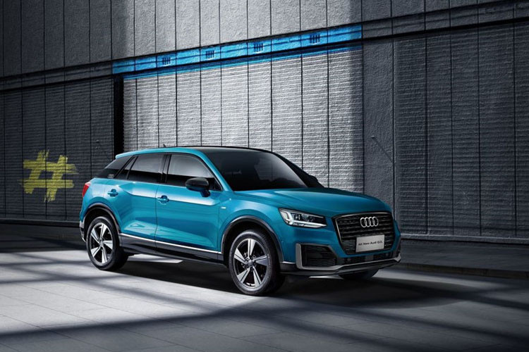Cùng với đó, chiều rộng và cao của Audi Q2L 2018 là 1.785 mm và 1.548 mm, tăng khoảng 40 mm so với hai con số tương ứng của bản tiêu chuẩn là 1.794 mm và 1.508 mm.
