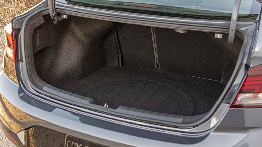 Khoang hành lý rộng thoáng.