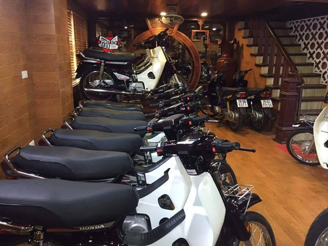 Mới đây, hình ảnh bộ sưu tập xe Honda Dream II biển "khủng" tại Việt Nam, đã gây sự chú ý đặc biệt của cộng đồng mạng và nhanh chóng được phát tán khắp nơi. Đáng tiếc là dàn xe này không được công bố địa điểm.