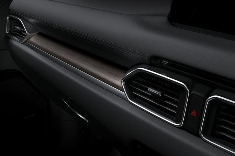 Giá bán CX-5 2019 bắt đầu từ 2,57 triệu yên, tương đương 22.620 USD (khoảng 527 triệu đồng).