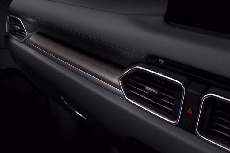 Giá bán CX-5 2019 bắt đầu từ 2,57 triệu yên, tương đương 22.620 USD (khoảng 527 triệu đồng).