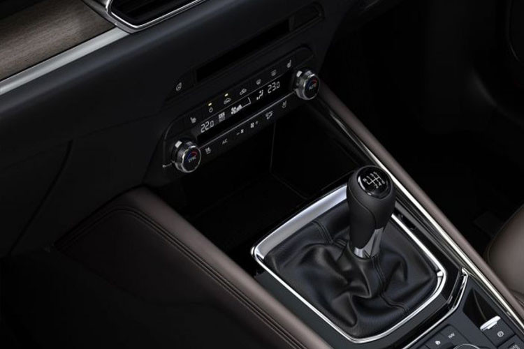 Phiên bản nâng cấp giữa vòng đời này được trang bị động cơ xăng tăng áp 4 xy-lanh thẳng hàng, dung tích 2,5 lít, sản sinh công suất 230 mã lực và mô-men xoắn 420 Nm, tương tự các mẫu CX-9 và Mazda6.