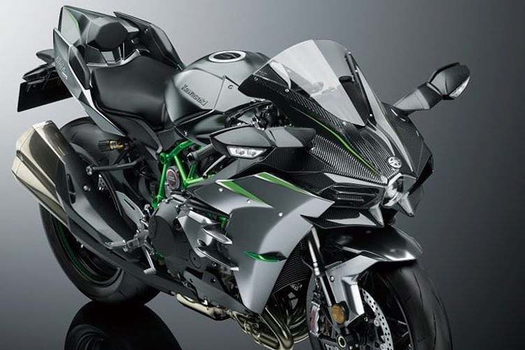  Kawasaki Ninja H2 2019 sắp ra mắt sẽ được trang bị động cơ có công suất tối đa 231 mã lực. Điều này giúp Kawasaki Ninja H2 2019 chính thức trở thành mẫu superbike thương mại mạnh nhất Thế giới, vượt qua Ducati Panigale V4.