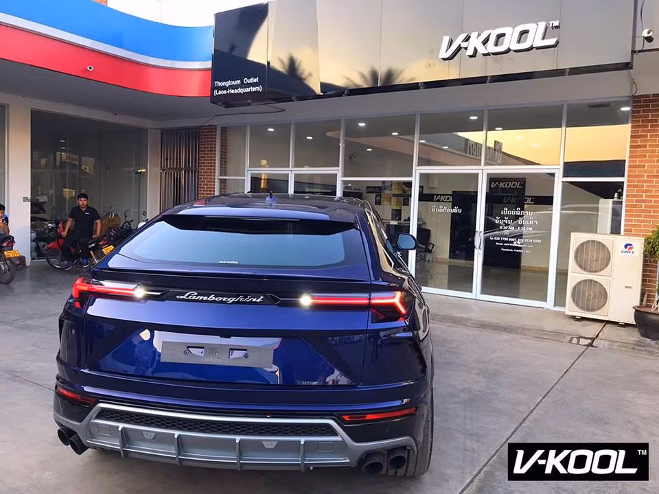 Hiện vẫn chưa rõ mức giá xe Lamborghini Urus đầu tiên đến Lào.