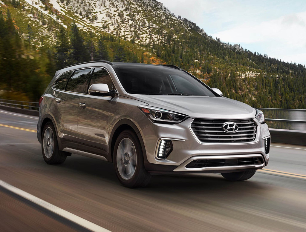 Sở dĩ vậy bởi nhiều người cho rằng mẫu xe Hyundai Santa Fe XL 2019 có cấu hình 7 chỗ ngồi này được đặt tên khá giống với chiếc crossover cũ và từ đó dễ gây nhầm lẫn cho các khách hàng khi mua xe.