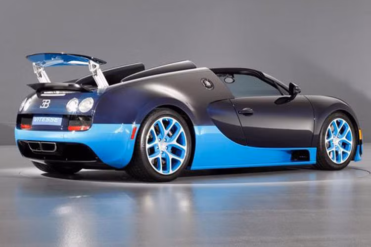 Xét về thực tế, giá xe Bugatti Veyron được bán ra từ 16/4/2008 còn ở điều kiện tốt sẽ ở mức không dưới 950.000 USD – nghĩa là gấp hơn 6 lần giá bộ nội thất mới tinh này.