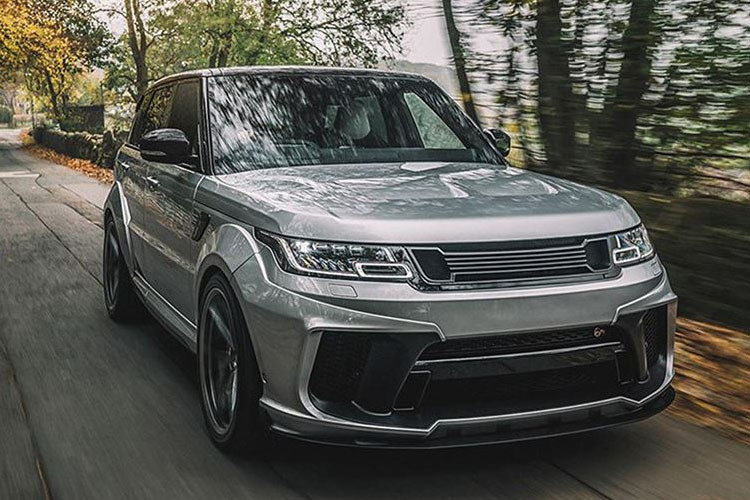 Bản độ này có tên gọi đầy đủ là Range Rover Sport SVR “Pace Car First Edition” 2019. Với gói độ nội - ngoại thất của Kahn Design chiếc SUV hiệu năng cao Anh Quốc Range Rover Sport SVR 2019 trở nên nổi bật hơn.