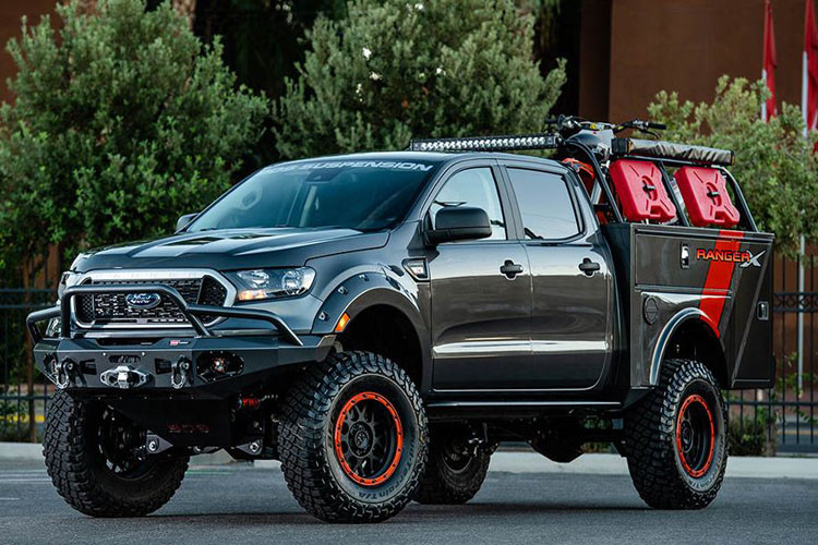 Ford Ranger X Project từ hãng BDS. Điểm nổi bật nhất của chiếc xe đó là chassis được nối dài để lắp bộ thùng cỡ lớn, chứa đầy đủ các trang bị cho một chuyến phượt dài ngày.