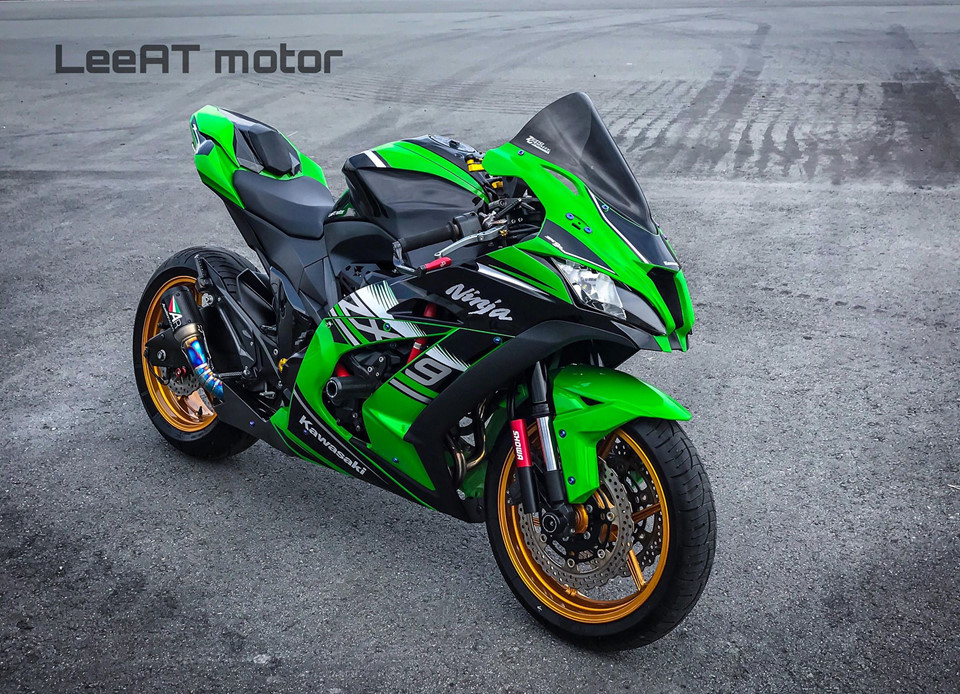 Bản độ này được thực hiện bởi workshop LeeAT Motor. Theo workshop, bản độ này được thay đổi gần như toàn bộ cấu hình, chỉ trừ khung xe, bình xăng và đuôi xe được giữ nguyên.