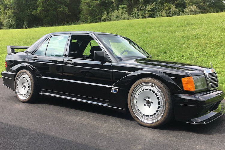 Bản độ có tên là "Frankenstein" với ngoại hình rất hoàn hảo và khó có thể biết được rằng nó là từ hai chiếc xe gộp lại.