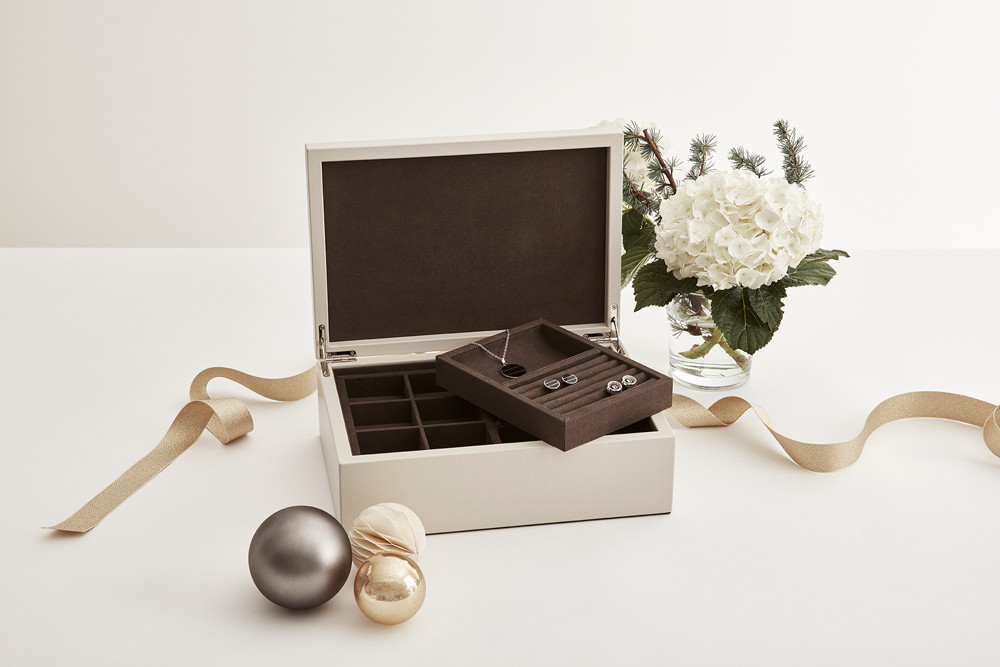 Trang sức Bentley.